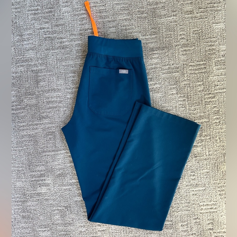 FIGS scrub pants